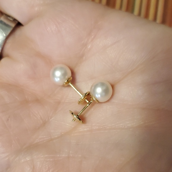 Real pearl earrings see video - Picture 1 of 3